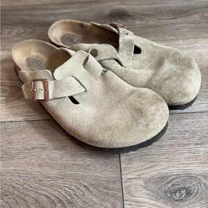 ✨ Birkenstock Boston Suede Clogs – Taupe Size 42 (Women’s 11 / Men’s 9) ✨
